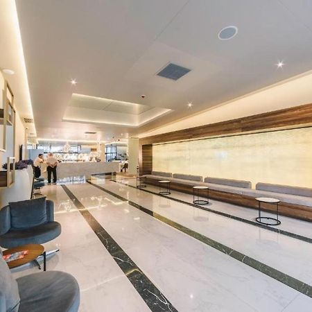 Luxury Sea View Apartments In Orbi City Батуми Екстериор снимка
