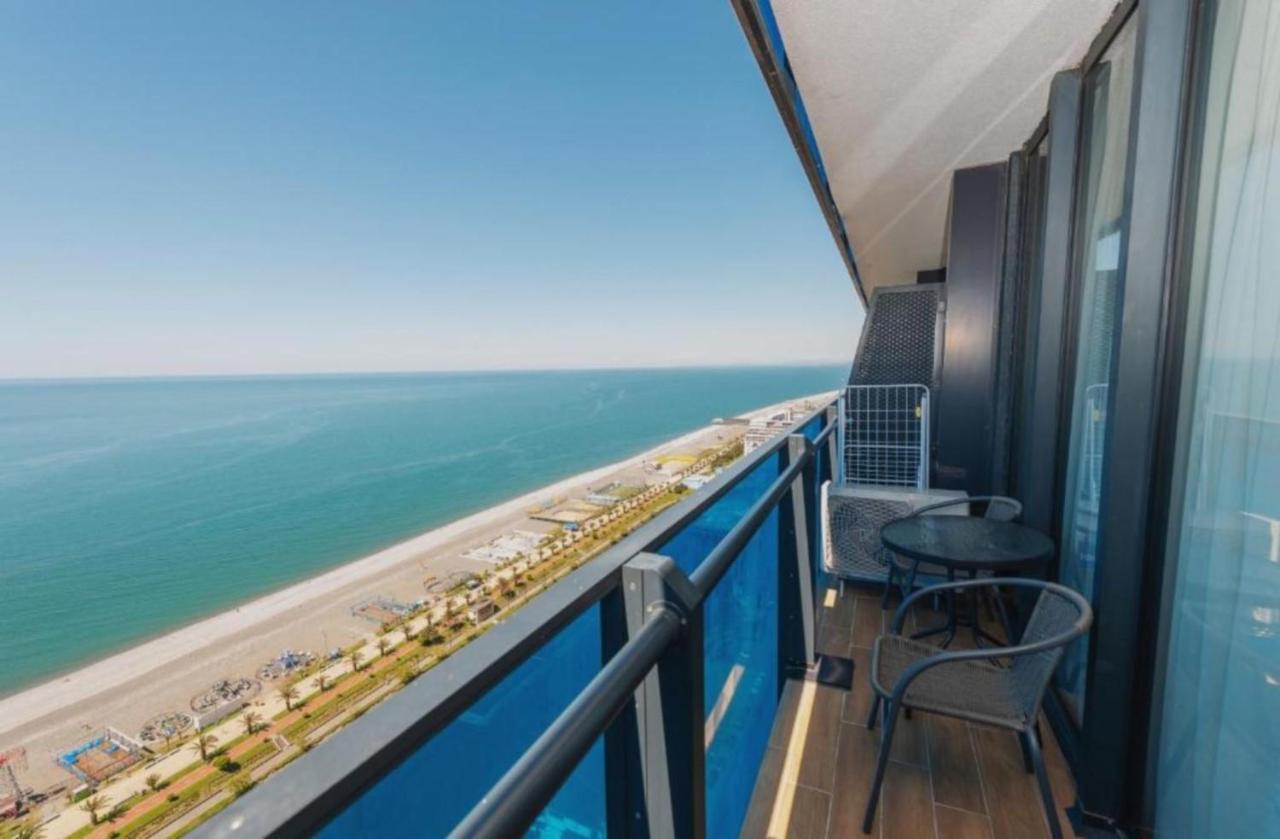 Luxury Sea View Apartments In Orbi City Батуми Екстериор снимка