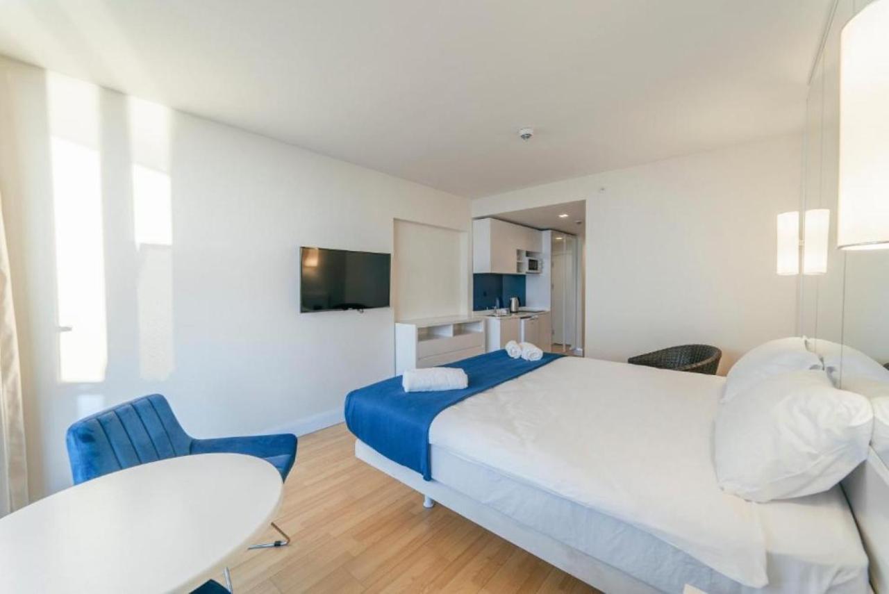 Luxury Sea View Apartments In Orbi City Батуми Екстериор снимка