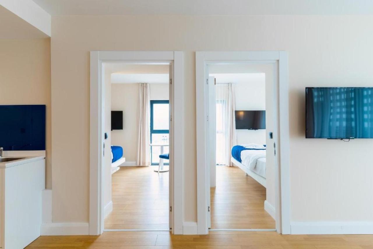 Luxury Sea View Apartments In Orbi City Батуми Екстериор снимка