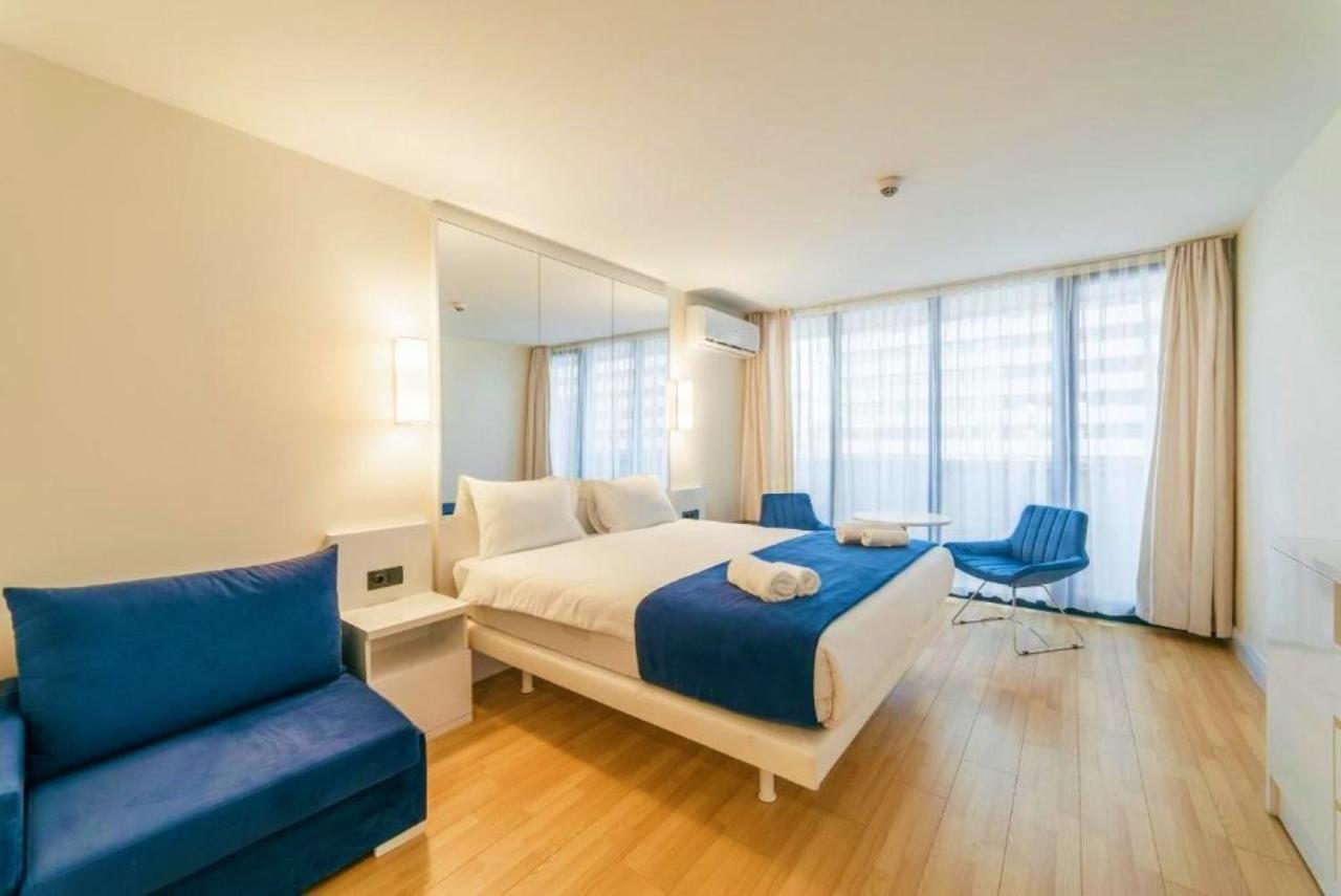 Luxury Sea View Apartments In Orbi City Батуми Екстериор снимка