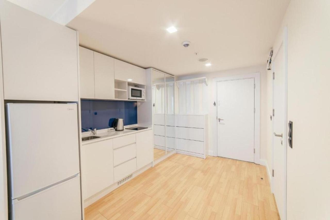 Luxury Sea View Apartments In Orbi City Батуми Екстериор снимка