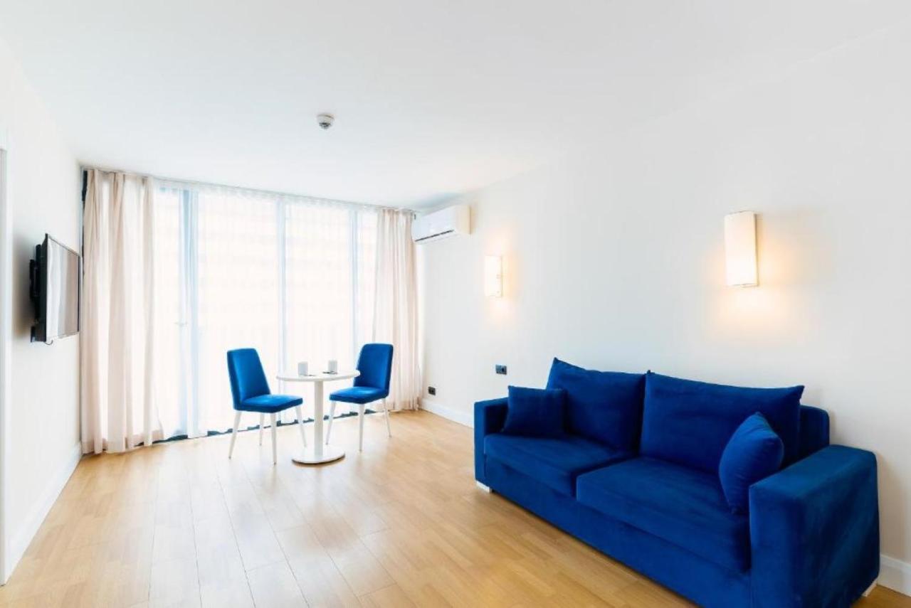 Luxury Sea View Apartments In Orbi City Батуми Екстериор снимка