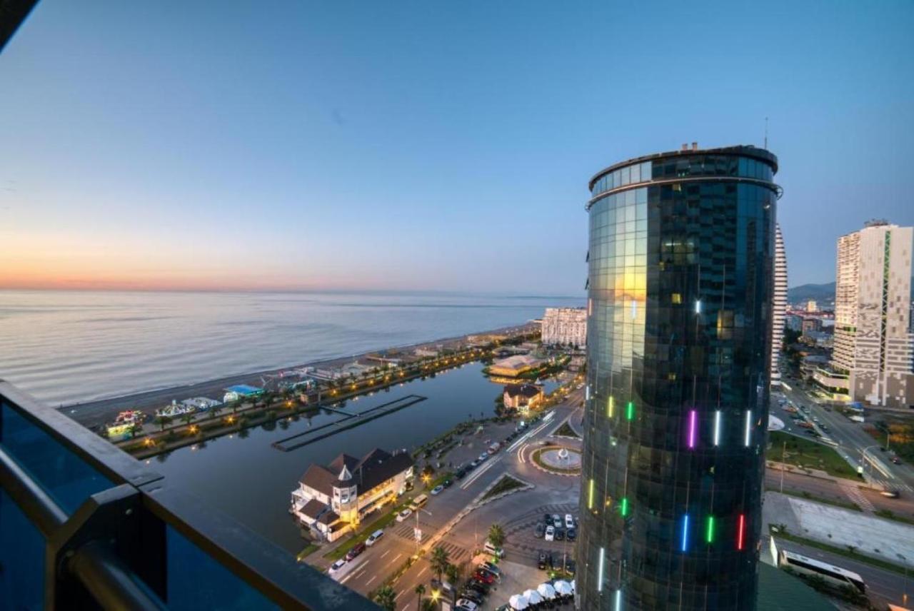 Luxury Sea View Apartments In Orbi City Батуми Екстериор снимка