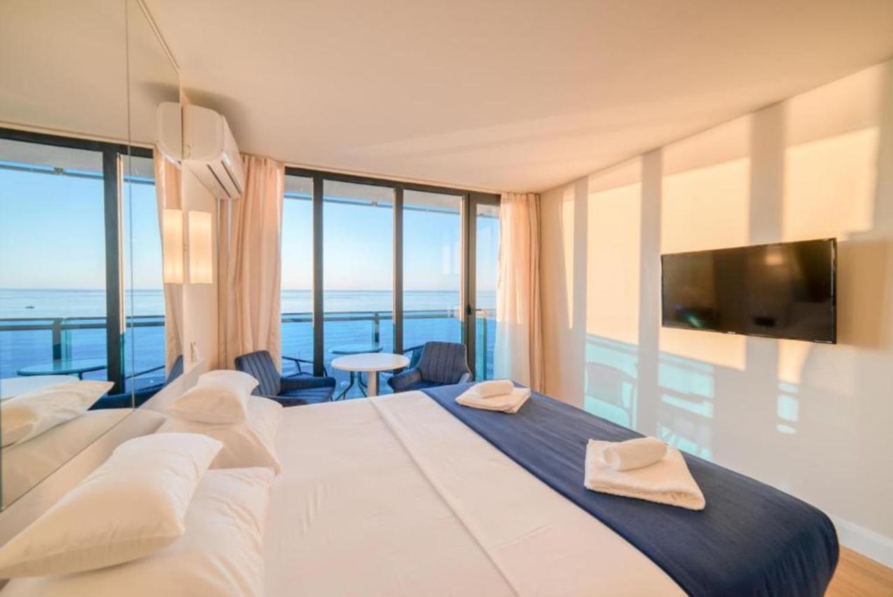 Luxury Sea View Apartments In Orbi City Батуми Екстериор снимка