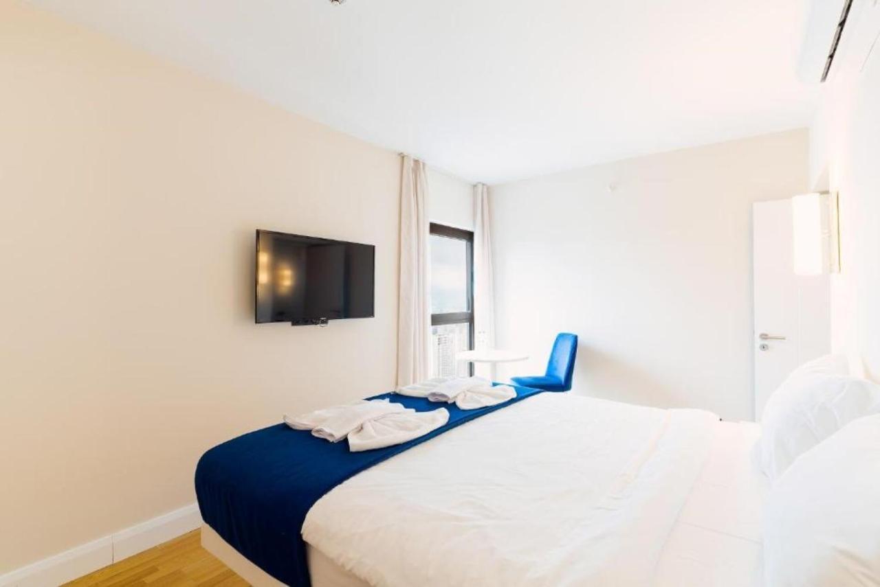 Luxury Sea View Apartments In Orbi City Батуми Екстериор снимка