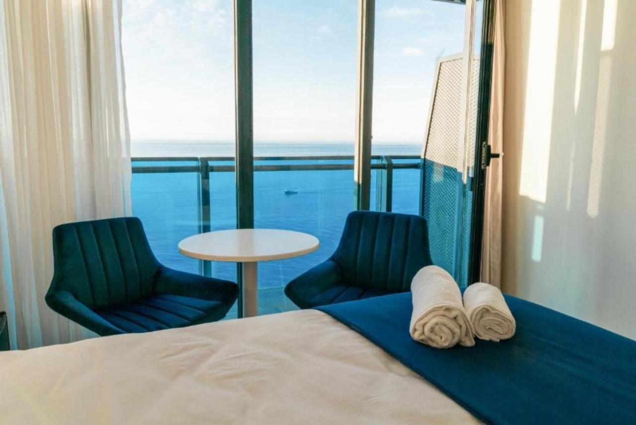 Luxury Sea View Apartments In Orbi City Батуми Екстериор снимка
